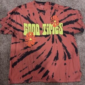 urban outfitters graphic tee, one size